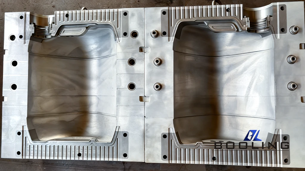 HDPE blow molding chemical drum mold