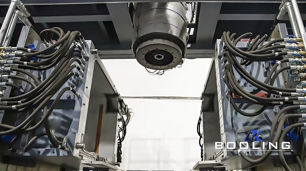 Plastic blow molding-IBC